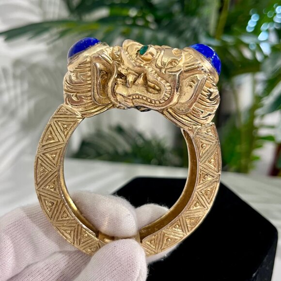 Vintage K.J.L. Gold Tone Ornate Dragon Clamper Bracelet - Picture 3 of 8